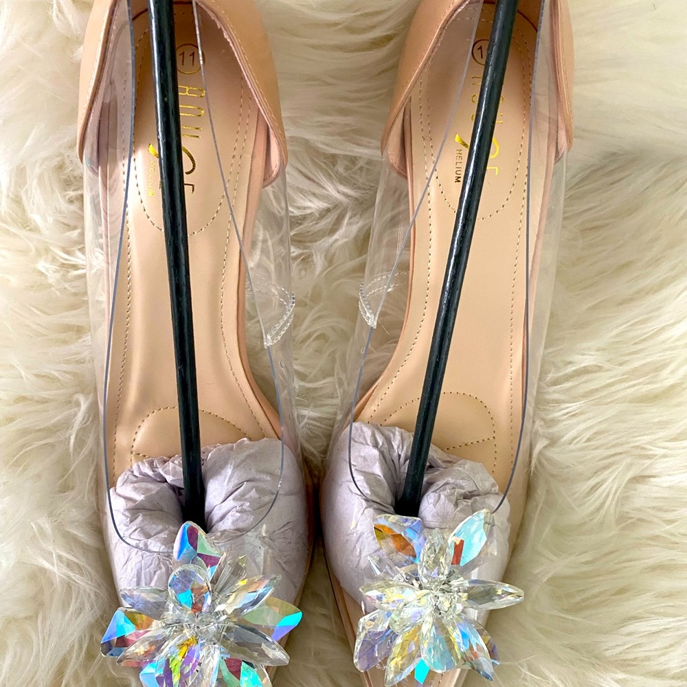 CLEAR / NUDE HEELS